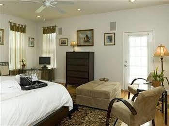 Blue Door On Baltimore Bed And Breakfast Экстерьер фото